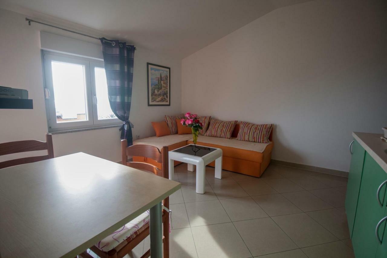 Apartments Knezovic Gradac  Eksteriør billede