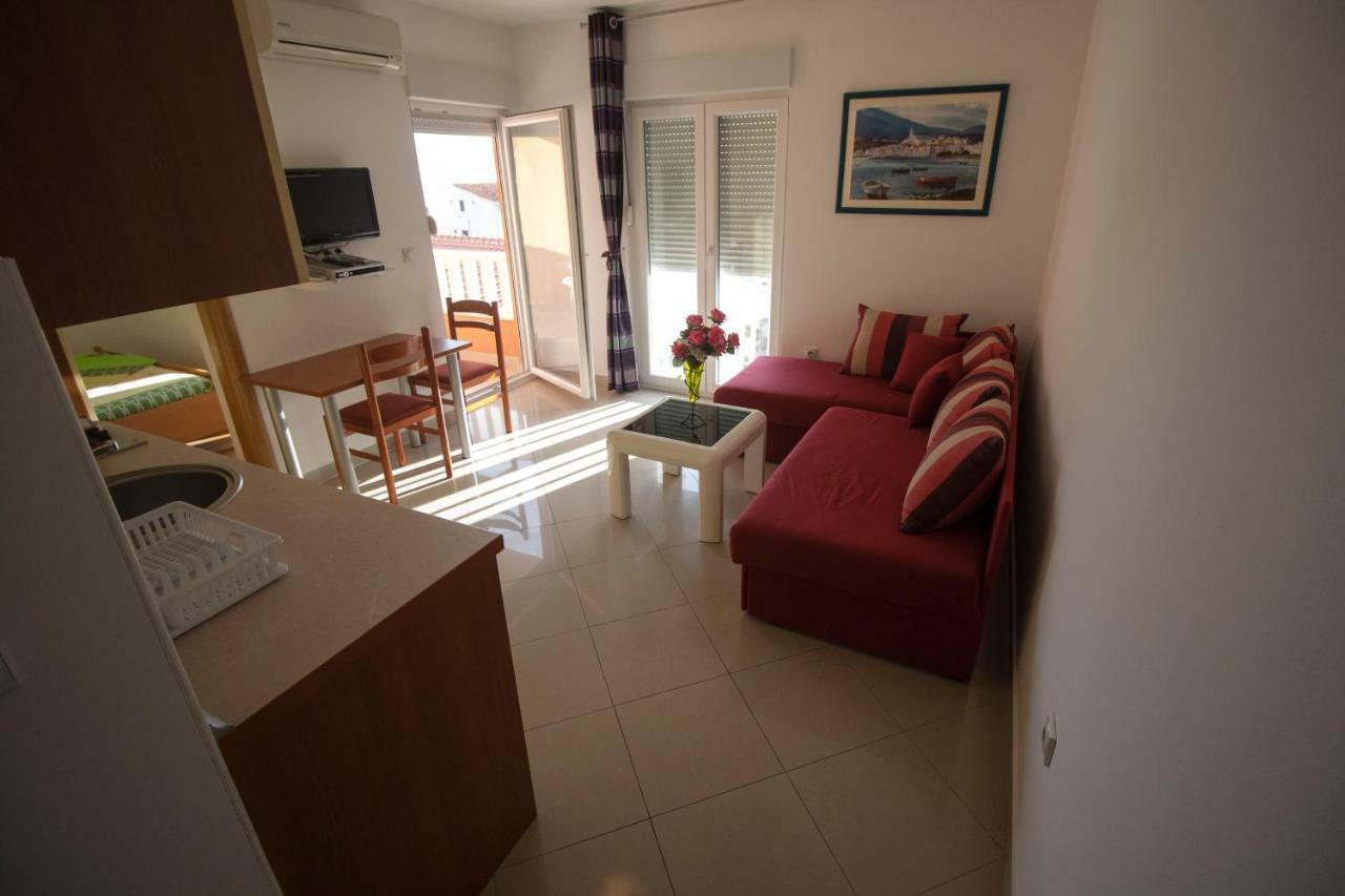 Apartments Knezovic Gradac  Eksteriør billede