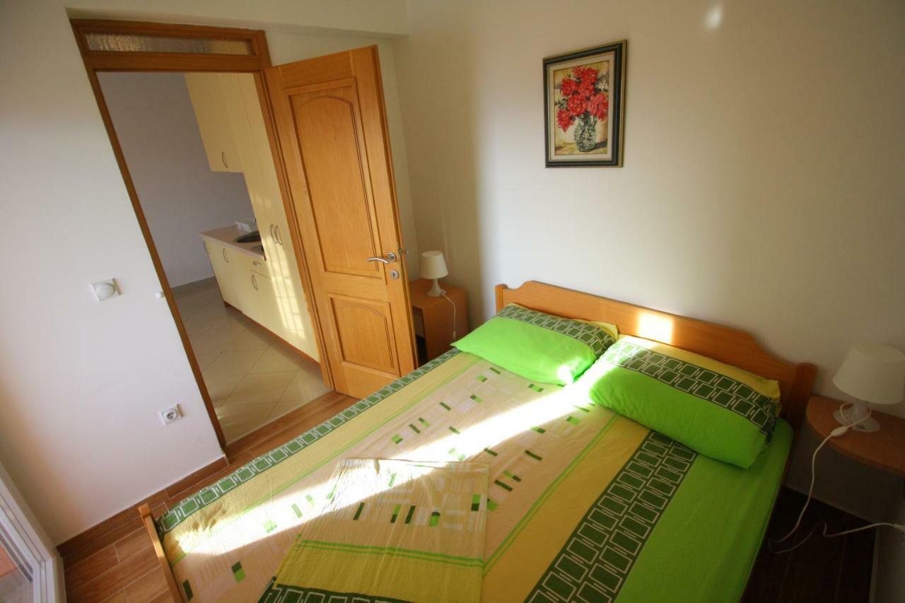 Apartments Knezovic Gradac  Eksteriør billede